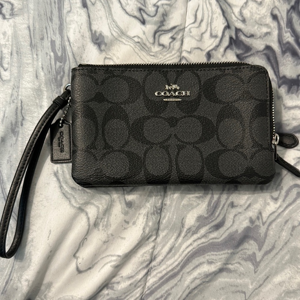 COACH Signature PVC Double Corner Zip Wristlet in Black Smoke/Black - Picture 1 of 7